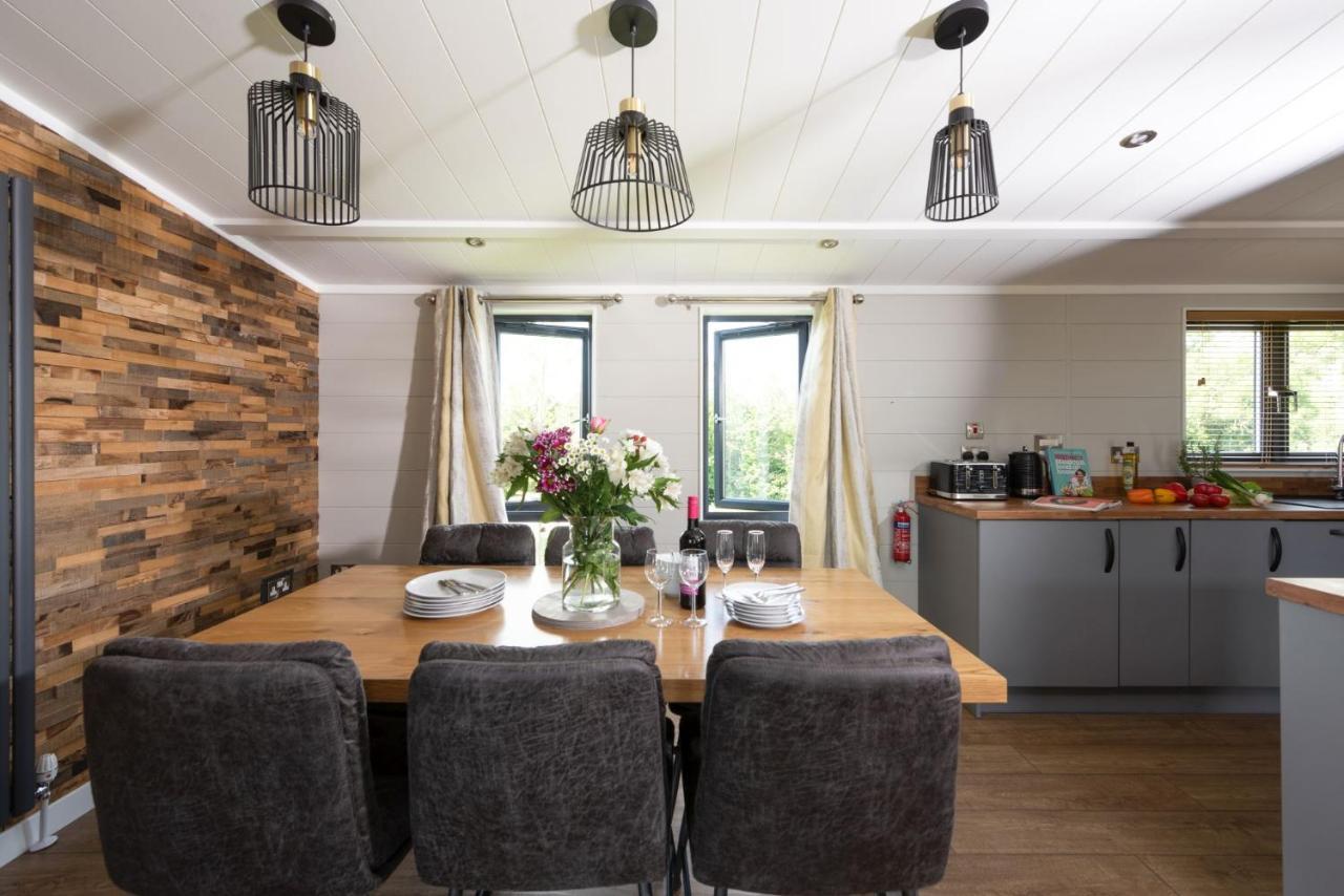 Primrose Lodge, 25 Roadford Lake Lodges Lifton Buitenkant foto