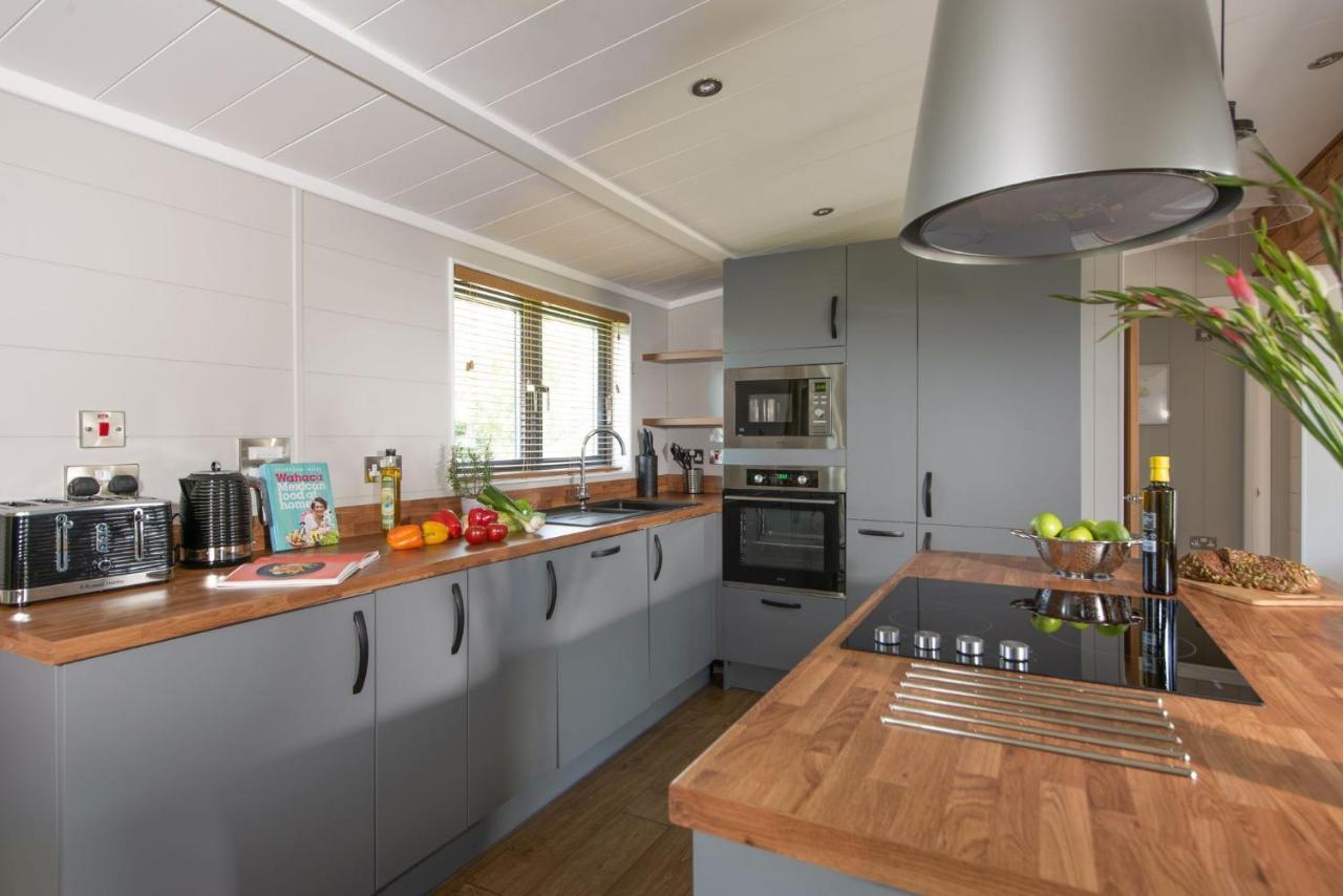 Primrose Lodge, 25 Roadford Lake Lodges Lifton Buitenkant foto